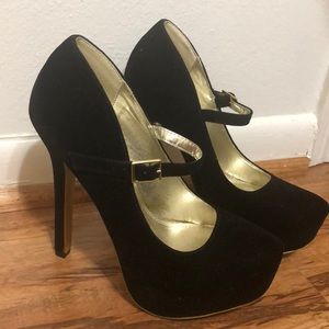 Black heels